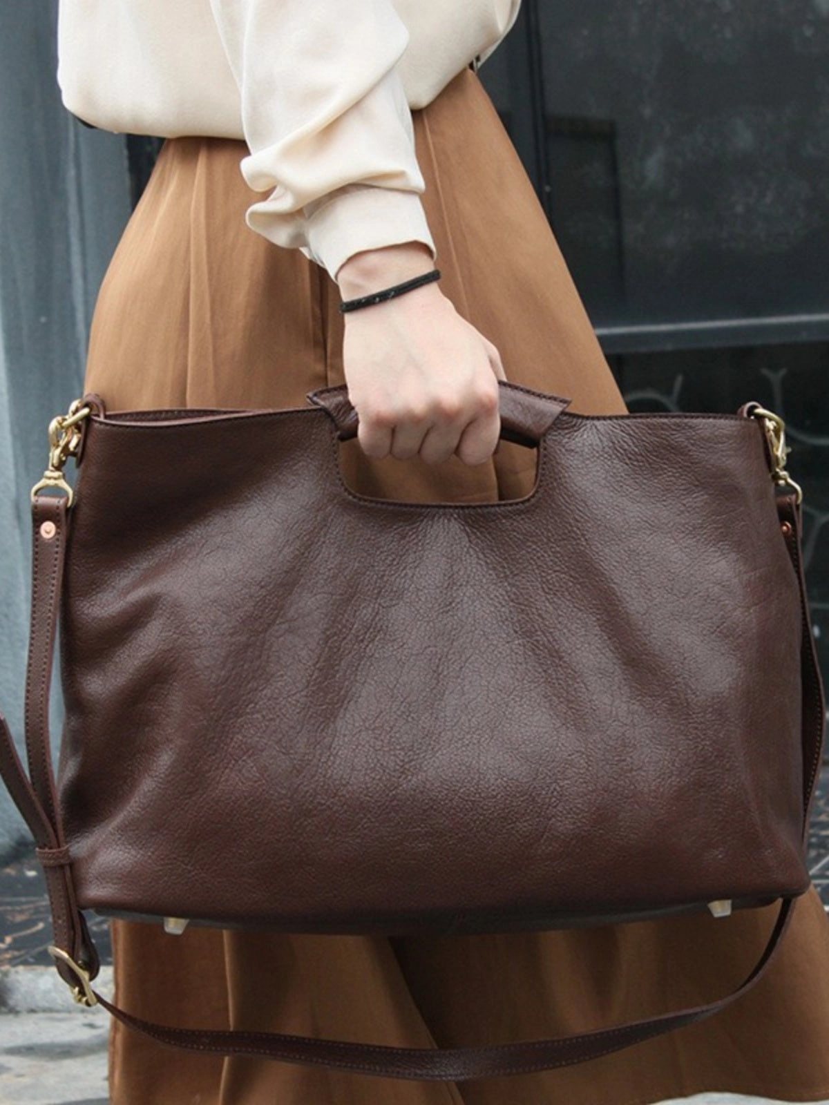 Durable Performance Outdoor functionality Women's Full Grain Leather Slouchy Tote Bag - Handmade Black Hobo Shoulder & Crossbody with Pouch